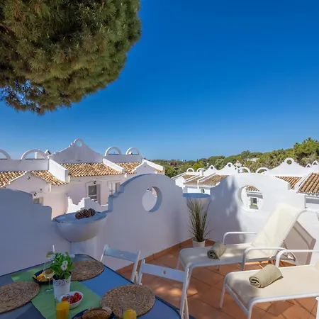 Sunny 2br In With 3 Pools, Restaurant, Gym And Playground Apartment Marbella