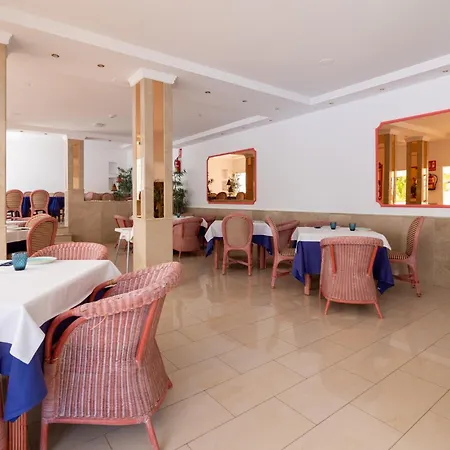 Apartment Sunny 2br In With 3 Pools, Restaurant, Gym And Playground