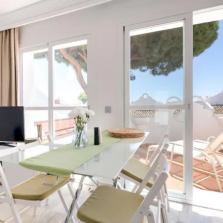 Sunny 2br In With 3 Pools, Restaurant, Gym And Playground Apartment *