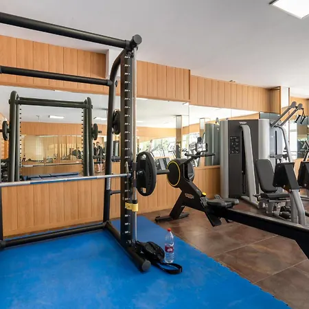 Sunny 2br In With 3 Pools, Restaurant, Gym And Playground Apartment Marbella